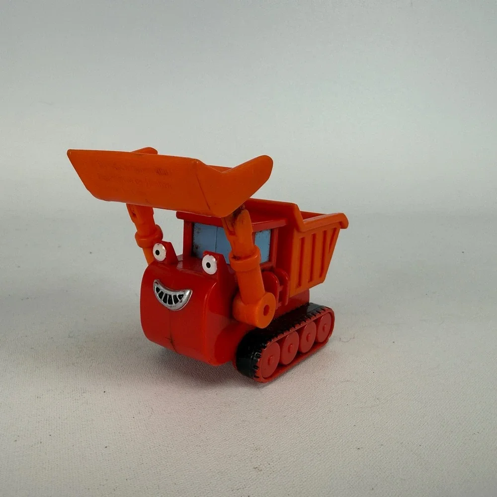 2001 Bob the Builder Muck Toy Vehicle Hasbro HIT Entertainment Red Orange